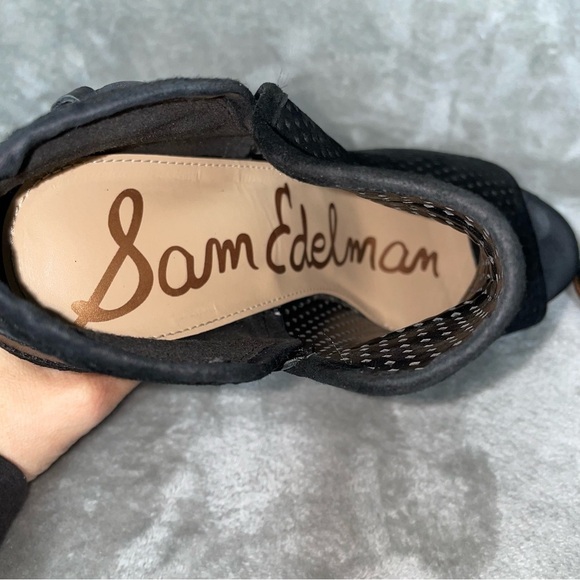 Sam Edelman Easton Black Suede Peep Toe Perforated Booties Chunky Heel Size 8.5 - Picture 7 of 12